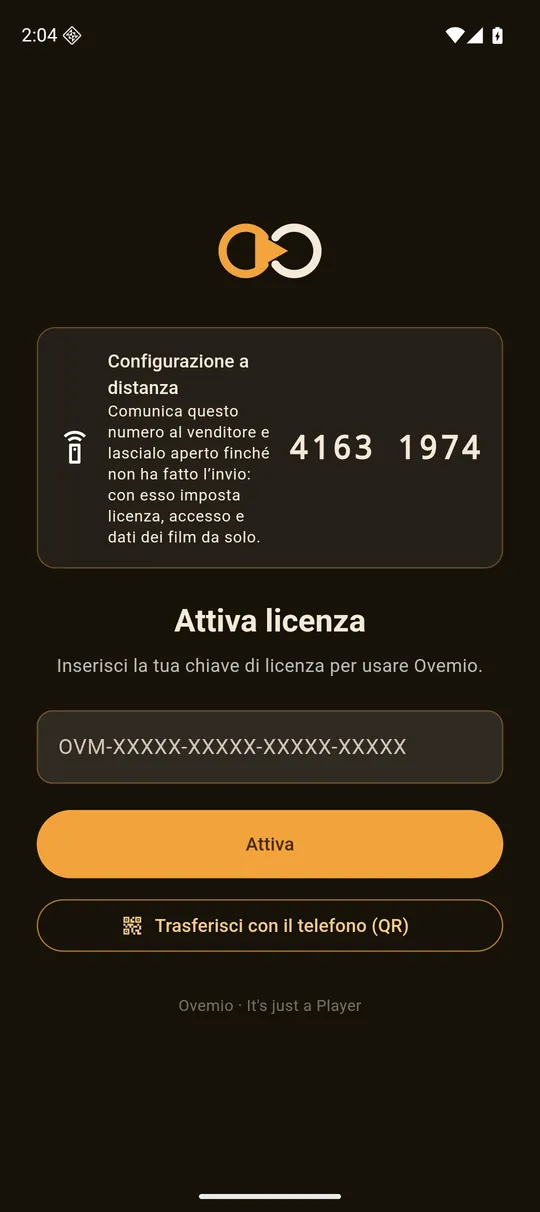 Attiva licenza — in alto la scheda «Configurazione a distanza» con il numero di questo dispositivo.